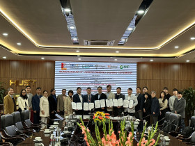 Lễ Ký kết hợp tác 6 bên giữa Trường Hóa và Khoa học Sự sống, BK Holdings, KNU LINC3.0 và một số đối tác đến từ Hàn Quốc