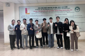 Sinh viên và Nghiên cứu viên Trường ĐH Kangwong tới thăm và trao đổi học thuật tại Trường Hóa và Khoa học sự sống