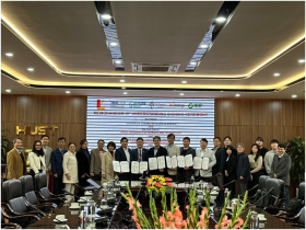 Collaboration Signing Ceremony Between 6 partners: the SCLS - HUST, BKHoldings, KNU LIN3.0 and some other companies from S. Korea