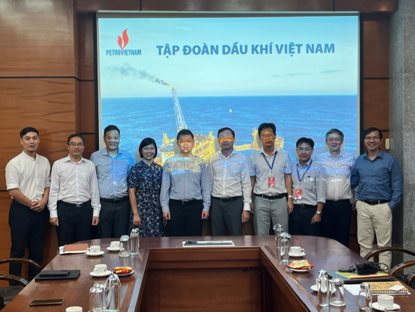 Thỏa thuận hợp tác về nghiên cứu và đào tạo với Tập đoàn Dầu khí quốc gia Việt Nam