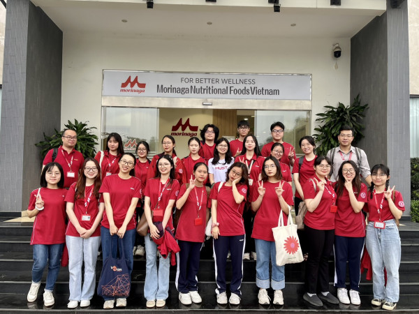 Theo chân các kỹ sư/cử nhân tương lai ngành Kỹ thuật thực phẩm tới chương trình đào tạo tại nhà máy Morinaga Việt Nam