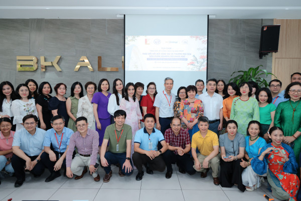 Các đại biểu tham dự chương trình
