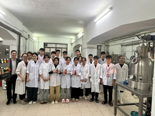 Buổi nhập môn Công nghệ thực phẩm của thầy và trò SCLS