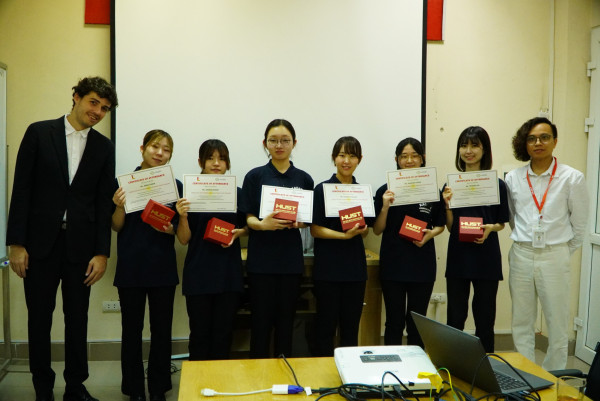 Kỳ thực tập thú vị của sinh viên Đại học Kagawa (Nhật Bản) tại Khoa Kỹ thuật Thực phẩm