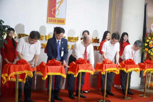 Viện Khoa học và Công nghệ sức khỏe đẩy mạnh hợp tác với doanh nghiệp trong ngày khai trương văn phòng mới