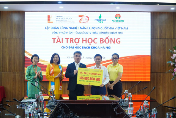 “Phân Bón Cà Mau - Hạt Ngọc Mùa Vàng” tiếp sức sinh viên Bách khoa Hà Nội
