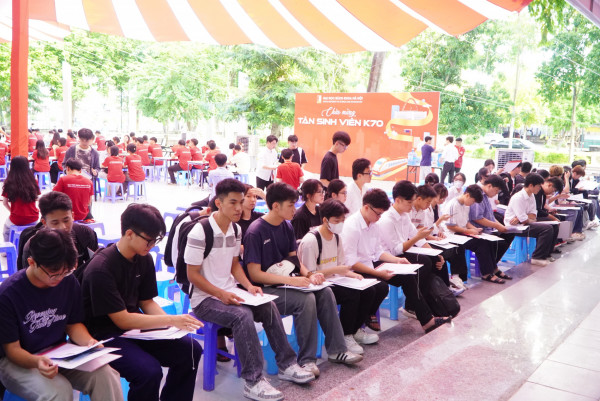 Gần 11.000 sinh viên K70 nhập học trong 4 ngày: Bách khoa Hà Nội khởi động năm học mới trong không khí náo nhiệt