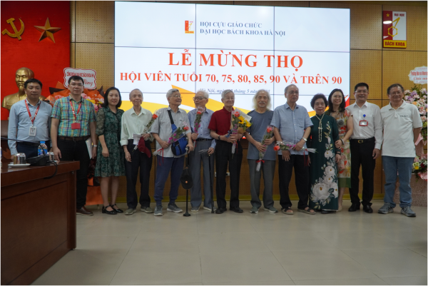 Lễ mừng thọ đặc biệt tại ĐHBKHN: khi niềm tự hào trở thành một câu chuyện gia đình