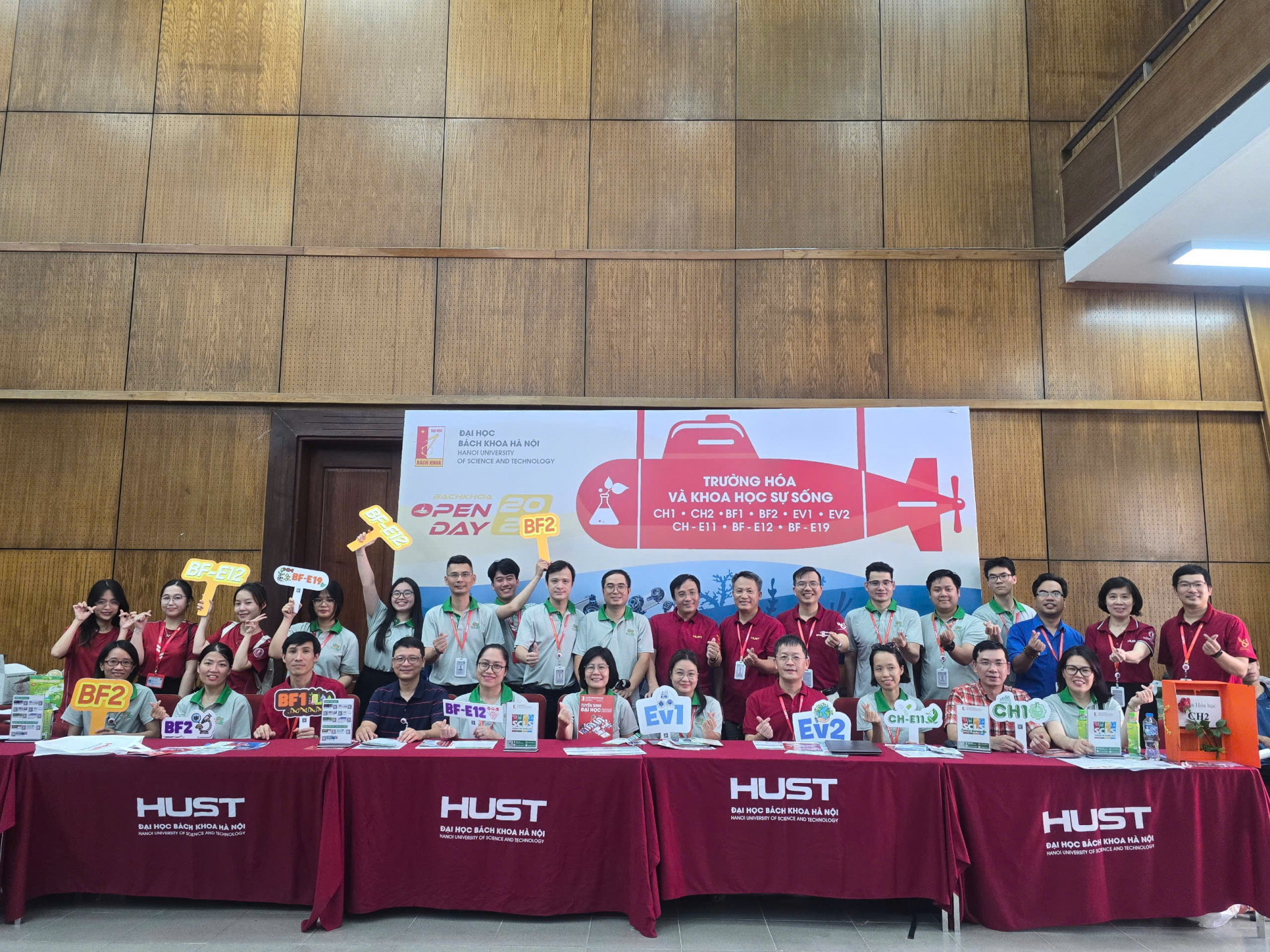 Ngày hội lựa chọn nguyện vọng xét tuyển 2025: Hành trang kiến tạo tương lai cho sĩ tử