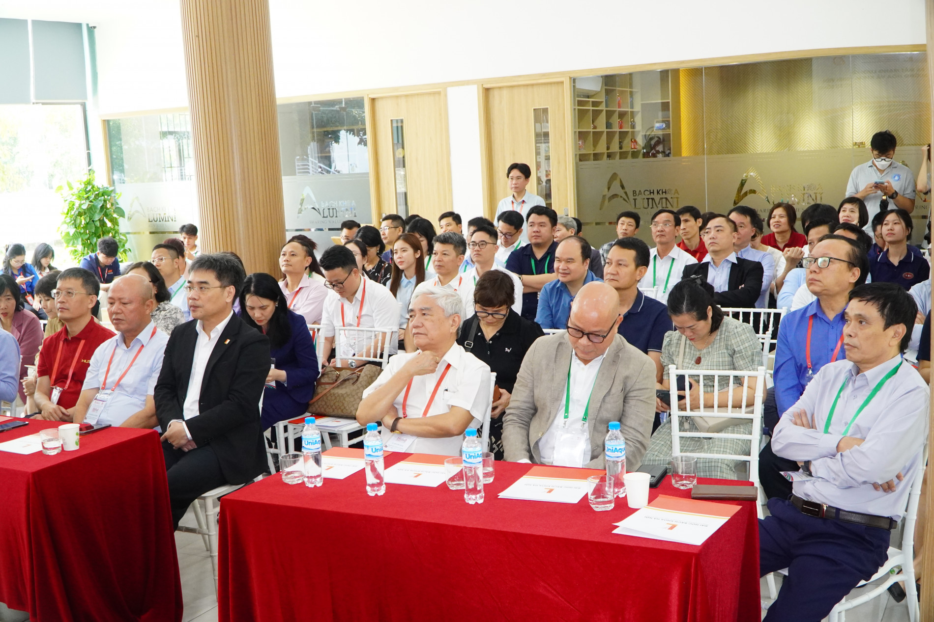 Toàn cảnh chương trình