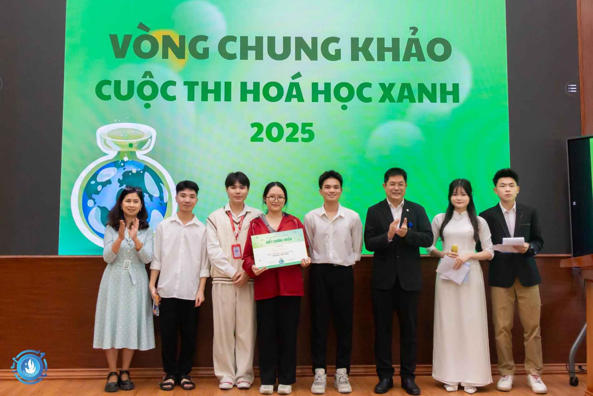 Đội thi đạt giải nhất